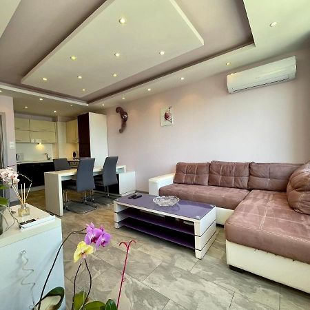 Апартамент Чаролит / Apartment Charoite Бургас Екстериор снимка